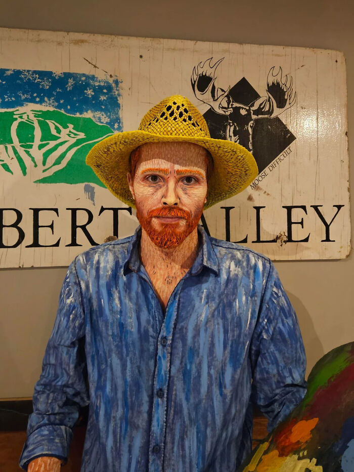 It Took Hours Of Painting And Makeup For This Artist To Transform Into Vincent van Gogh For Halloween It Took Hours Of Painting And Makeup For This Artist To Transform Into Vincent van Gogh For Halloween