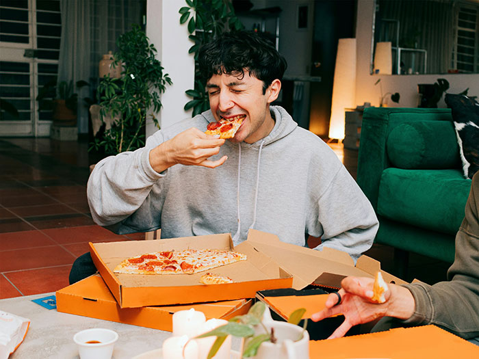 42 Women Share Extremely Specific Red Flags They Learned Because Of Their Exes 42 Women Share Extremely Specific Red Flags They Learned Because Of Their Exes