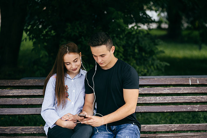 42 Women Share Extremely Specific Red Flags They Learned Because Of Their Exes 42 Women Share Extremely Specific Red Flags They Learned Because Of Their Exes