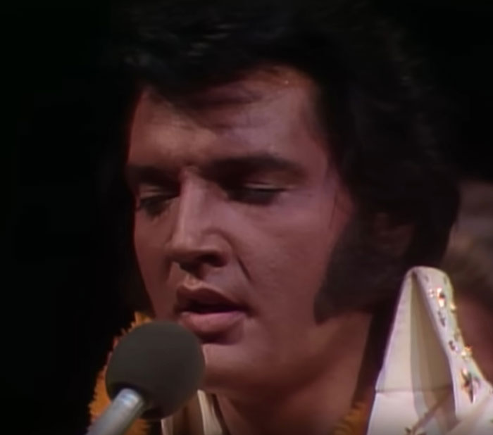 “He’s Awkwardly Suave”: 43 Celebrity Encounters That People Will Hardly Ever Forget “He’s Awkwardly Suave”: 43 Celebrity Encounters That People Will Hardly Ever Forget