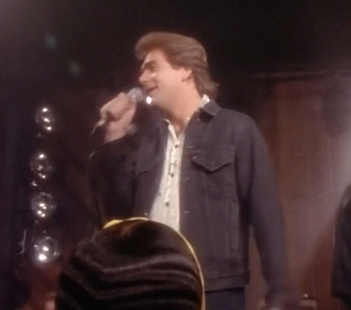 “He’s Awkwardly Suave”: 43 Celebrity Encounters That People Will Hardly Ever Forget “He’s Awkwardly Suave”: 43 Celebrity Encounters That People Will Hardly Ever Forget