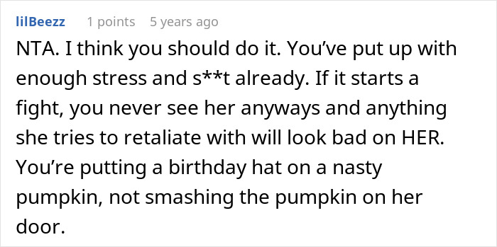 “It’s Now Been A Year”: Person Doesn’t Clean For Neighbor As They Always Do, Watches Pumpkin Decompose “It’s Now Been A Year”: Person Doesn’t Clean For Neighbor As They Always Do, Watches Pumpkin Decompose