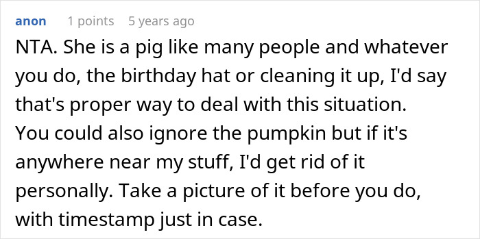 “It’s Now Been A Year”: Person Doesn’t Clean For Neighbor As They Always Do, Watches Pumpkin Decompose “It’s Now Been A Year”: Person Doesn’t Clean For Neighbor As They Always Do, Watches Pumpkin Decompose