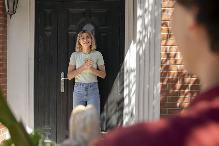 New Homeowners Want To Enjoy Their Yard And Pool Alone, Upset Neighbors When They Fence Their Land New Homeowners Want To Enjoy Their Yard And Pool Alone, Upset Neighbors When They Fence Their Land