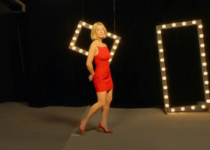 Sydney Sweeney Divides Fans With Her World Series Game 4 Intro: “Who Invited You?” Sydney Sweeney Divides Fans With Her World Series Game 4 Intro: “Who Invited You?”