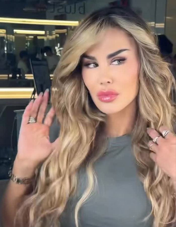 “Risking Blindness”: Actress Reveals She Had Controversial Surgery To Change Her Eye Color “Risking Blindness”: Actress Reveals She Had Controversial Surgery To Change Her Eye Color