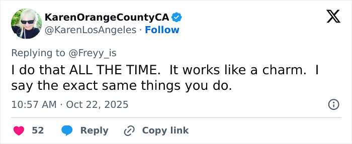 Guy Finds A Hilarious Way To End A Speakerphone Call In Public, People Share Their Tricks