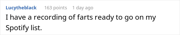 Guy Finds A Hilarious Way To End A Speakerphone Call In Public, People Share Their Tricks