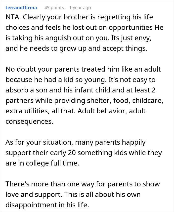 Brother Accuses Sister Of Being The “Golden Child,” She Doesn’t Hold Back Brother Accuses Sister Of Being The “Golden Child,” She Doesn’t Hold Back