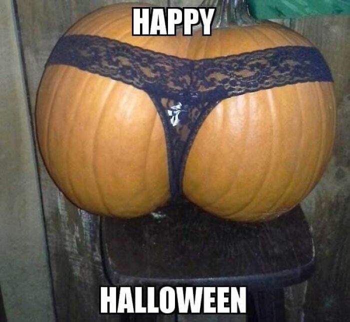 Put The Horror Flicks Away And Scroll Through These 29 Hilarious Halloween Memes