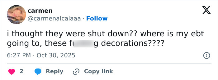 Melania Trump’s White House Halloween Display Gets Brutally Roasted Online Melania Trump’s White House Halloween Display Gets Brutally Roasted Online