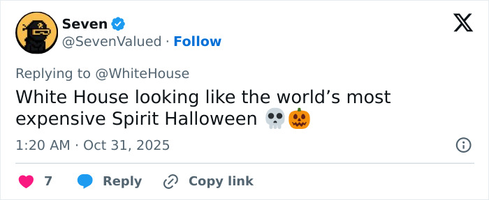 Melania Trump’s White House Halloween Display Gets Brutally Roasted Online Melania Trump’s White House Halloween Display Gets Brutally Roasted Online