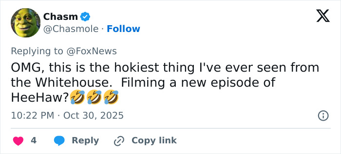 Melania Trump’s White House Halloween Display Gets Brutally Roasted Online Melania Trump’s White House Halloween Display Gets Brutally Roasted Online