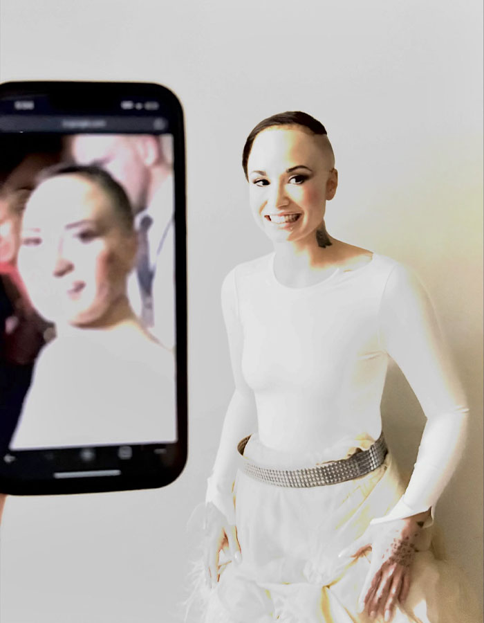 35 Celebrity Halloween Looks That Broke The Internet With Their Jaw-Dropping Costumes In 2025