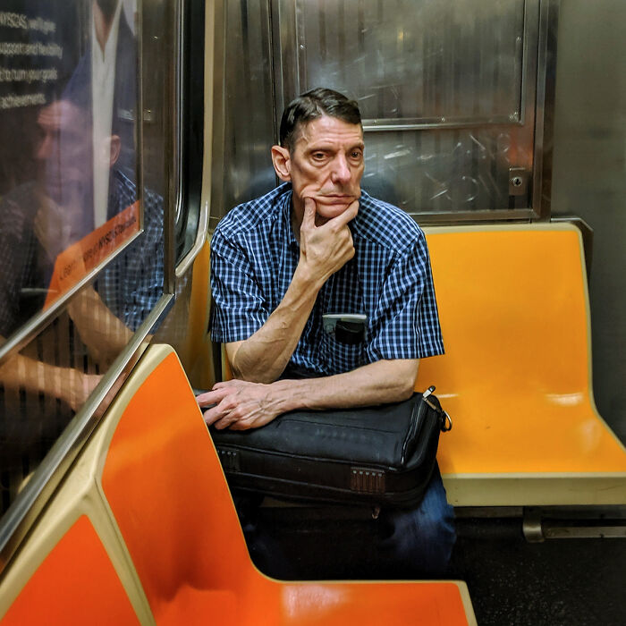 Life Underground: 40 Captivating Street Portraits From NYC’s Subway Life Underground: 40 Captivating Street Portraits From NYC’s Subway