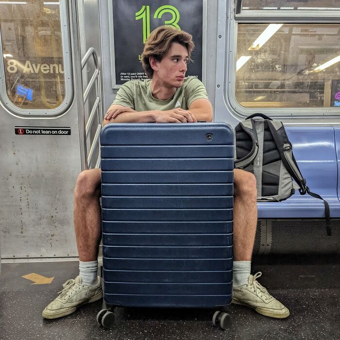 Life Underground: 40 Captivating Street Portraits From NYC’s Subway Life Underground: 40 Captivating Street Portraits From NYC’s Subway