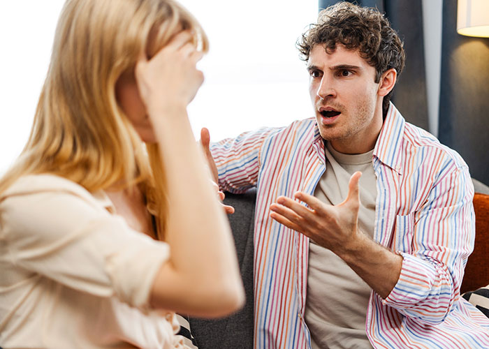 Guy Really Upset His Nurse Girlfriend Prioritized Dogs And A Baby During A Car Crash Guy Really Upset His Nurse Girlfriend Prioritized Dogs And A Baby During A Car Crash