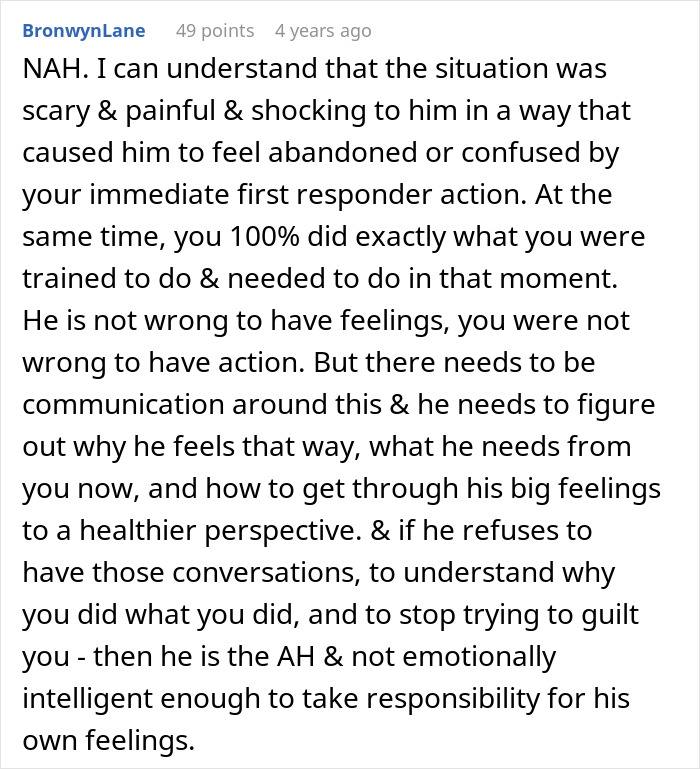 Guy Really Upset His Nurse Girlfriend Prioritized Dogs And A Baby During A Car Crash Guy Really Upset His Nurse Girlfriend Prioritized Dogs And A Baby During A Car Crash