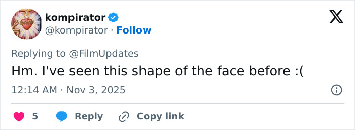 “Same Surgeries, Same Hollywood Face”: Internet Has Mixed Feelings About Emilia Clarke’s Latest Appearance “Same Surgeries, Same Hollywood Face”: Internet Has Mixed Feelings About Emilia Clarke’s Latest Appearance