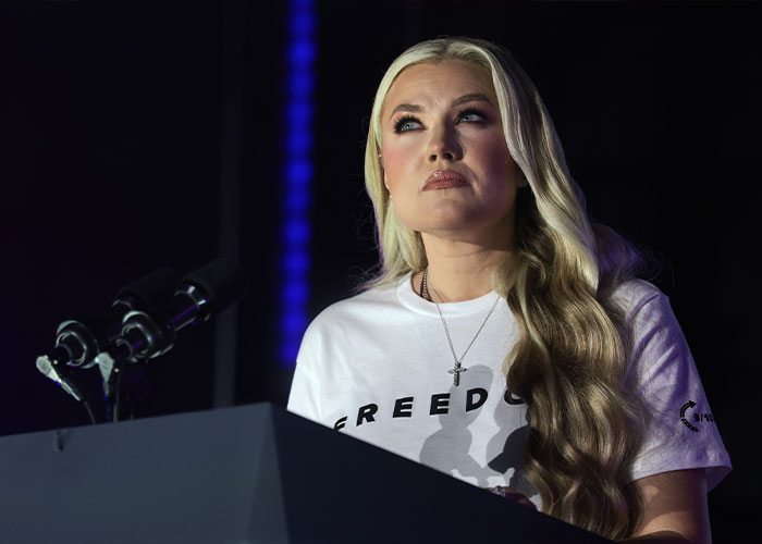 Body Language Experts Decode Erika Kirk And JD Vance’s “Super-Intimate” Hug That Sparked Wild Theories Body Language Experts Decode Erika Kirk And JD Vance’s “Super-Intimate” Hug That Sparked Wild Theories