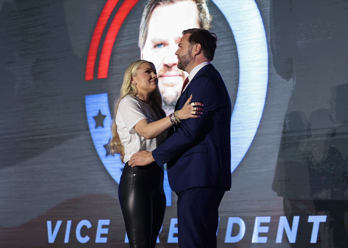 Body Language Experts Decode Erika Kirk And JD Vance’s “Super-Intimate” Hug That Sparked Wild Theories Body Language Experts Decode Erika Kirk And JD Vance’s “Super-Intimate” Hug That Sparked Wild Theories