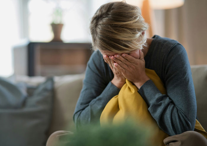 Woman Makes SIL Cry With A Reality Check: “Being A Stay-At-Home Mom Doesn’t Mean Being A Stay-In-Bed Mom” Woman Makes SIL Cry With A Reality Check: “Being A Stay-At-Home Mom Doesn’t Mean Being A Stay-In-Bed Mom”