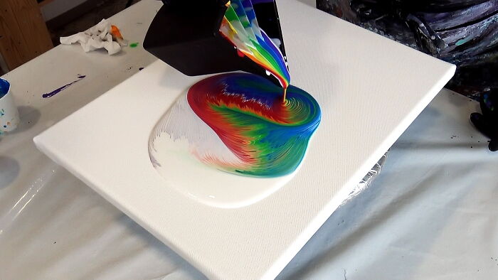 Here’s How I Create Vibrant Waves Of Color Here’s How I Create Vibrant Waves Of Color