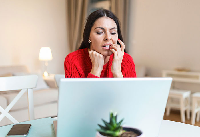 Woman Asks If She Should Go No-Contact With Bridezilla Cousin After Disastrous Dress Drama Woman Asks If She Should Go No-Contact With Bridezilla Cousin After Disastrous Dress Drama