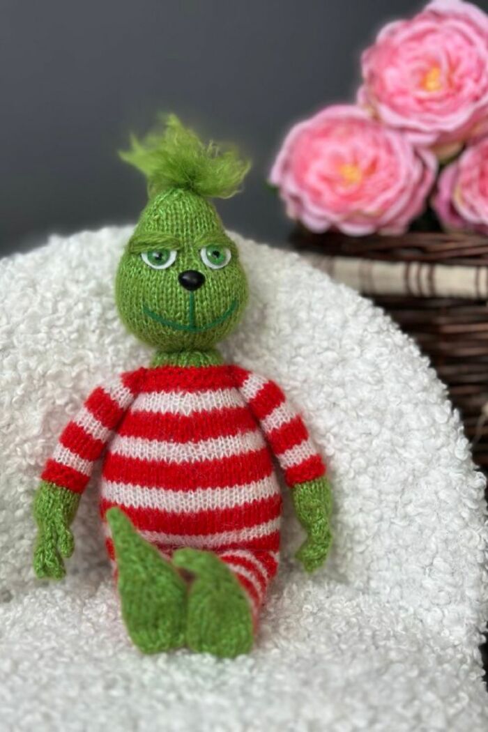 30 Grinch Knitting Projects That Will Make You Want To Knit Toys (New Pics) 30 Grinch Knitting Projects That Will Make You Want To Knit Toys (New Pics)