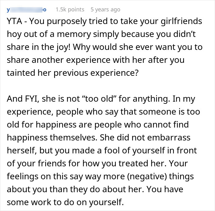 Guy Mocks GF Publicly For Fangirling Over A K-Pop Band, Acts Surprised When She Gets Mad At Him Guy Mocks GF Publicly For Fangirling Over A K-Pop Band, Acts Surprised When She Gets Mad At Him