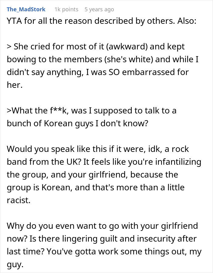 Guy Mocks GF Publicly For Fangirling Over A K-Pop Band, Acts Surprised When She Gets Mad At Him Guy Mocks GF Publicly For Fangirling Over A K-Pop Band, Acts Surprised When She Gets Mad At Him