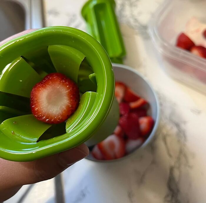 24 Genuinely Brilliant Products That Solve The Most Annoying Winter Kid Problems