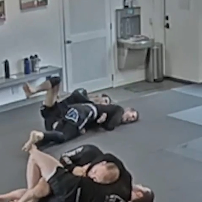 “Tragic Freak Accident”: Jiu-Jitsu Trainer Breaks Silence After Paralyzing Student In Sparring Incident “Tragic Freak Accident”: Jiu-Jitsu Trainer Breaks Silence After Paralyzing Student In Sparring Incident