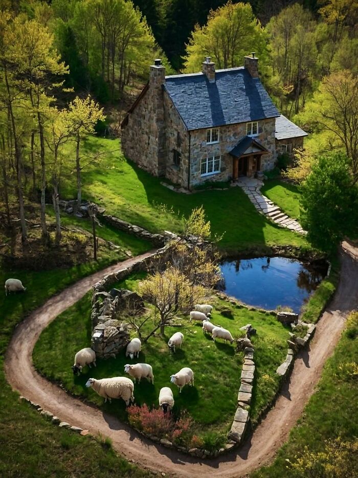 58 Cozy Countryside Homes That Look Like They Belong In A Storybook