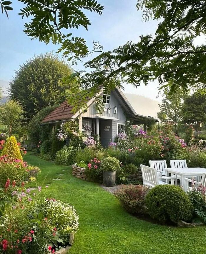 58 Cozy Countryside Homes That Look Like They Belong In A Storybook