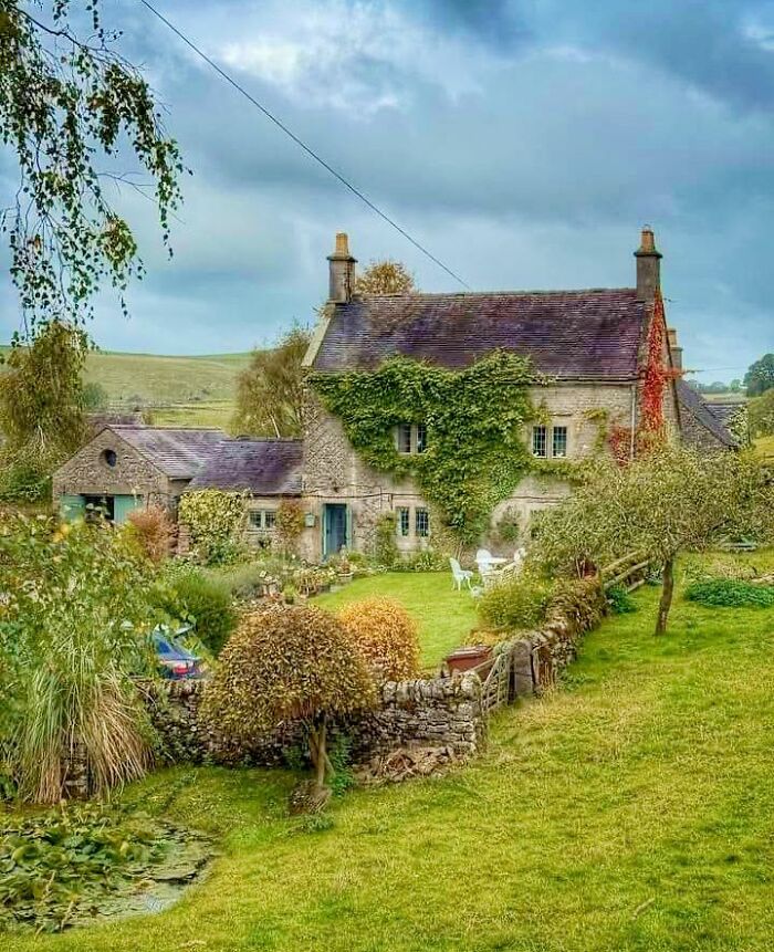 58 Cozy Countryside Homes That Look Like They Belong In A Storybook