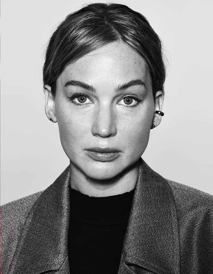 Jennifer Lawrence Leaves Jimmy Fallon Awkwardly Laughing After Emotional And ‘Chaotic’ Interview Jennifer Lawrence Leaves Jimmy Fallon Awkwardly Laughing After Emotional And ‘Chaotic’ Interview