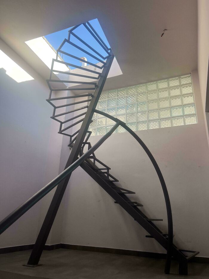 “Airbnb Insanity”: 130 Stairs You Simply Can’t Take Without Insurance