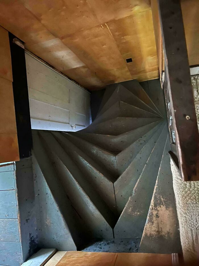“Airbnb Insanity”: 130 Stairs You Simply Can’t Take Without Insurance