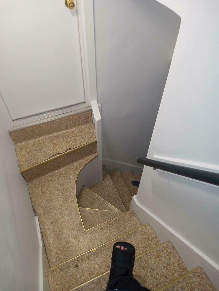 “Airbnb Insanity”: 130 Stairs You Simply Can’t Take Without Insurance