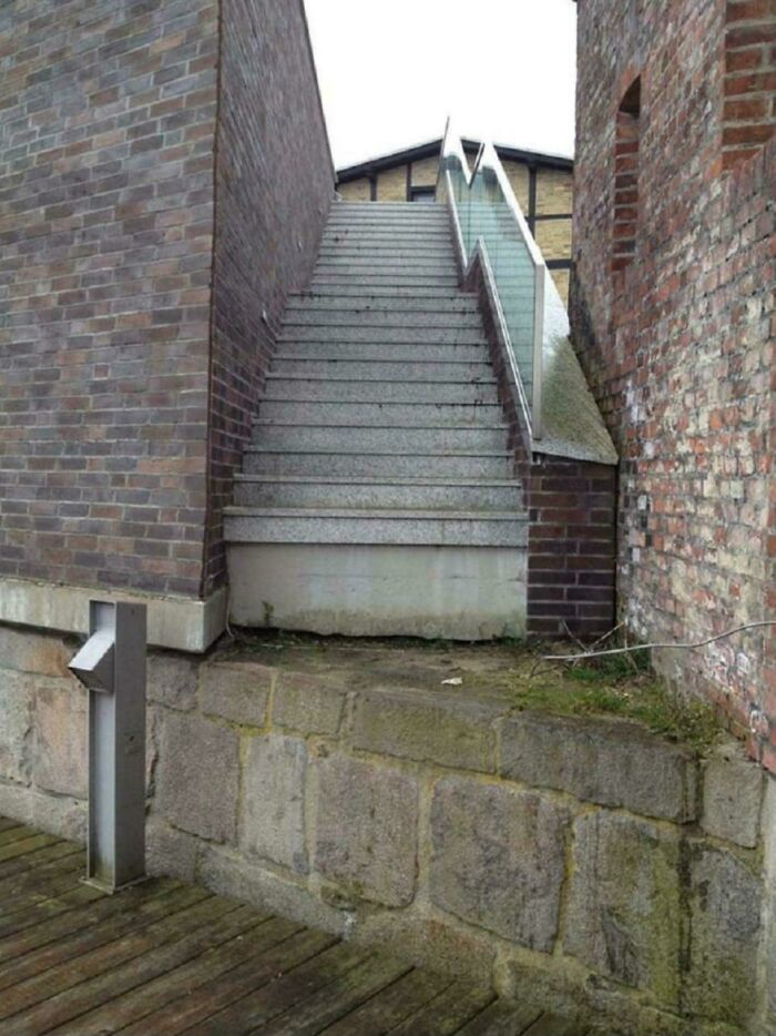 “Airbnb Insanity”: 130 Stairs You Simply Can’t Take Without Insurance