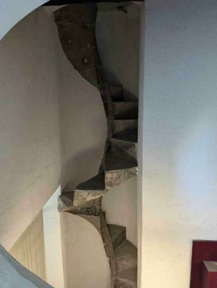 “Airbnb Insanity”: 130 Stairs You Simply Can’t Take Without Insurance