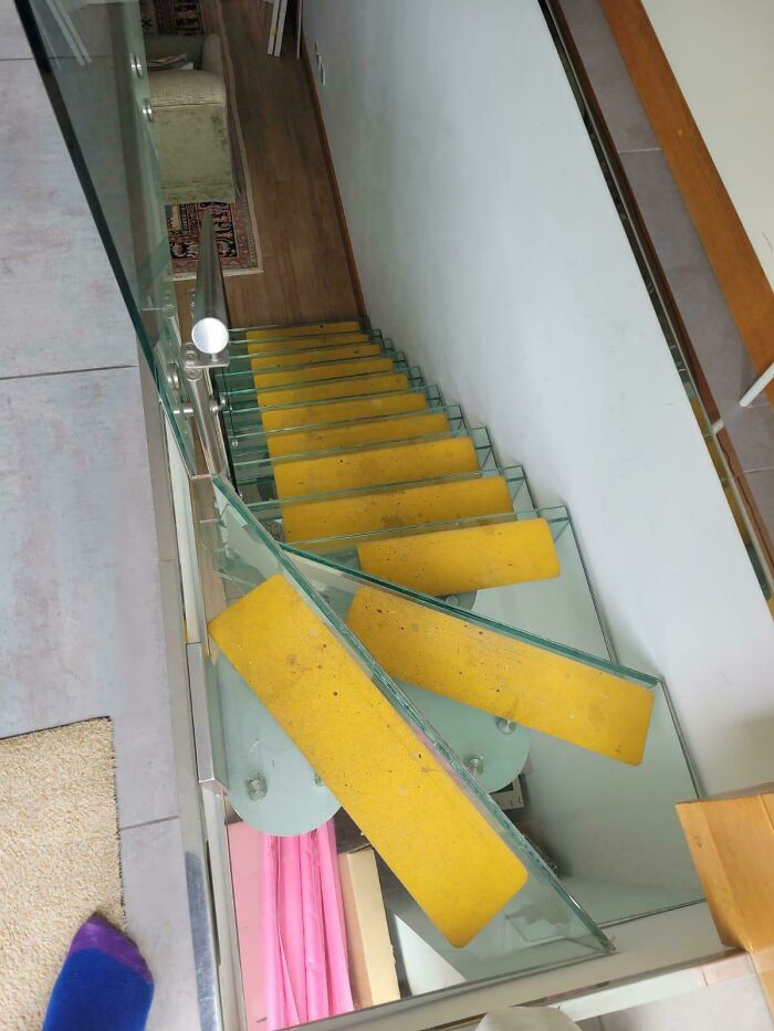 “Airbnb Insanity”: 130 Stairs You Simply Can’t Take Without Insurance