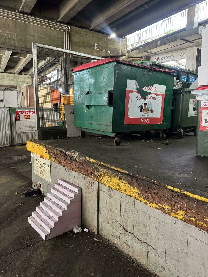 “Airbnb Insanity”: 130 Stairs You Simply Can’t Take Without Insurance