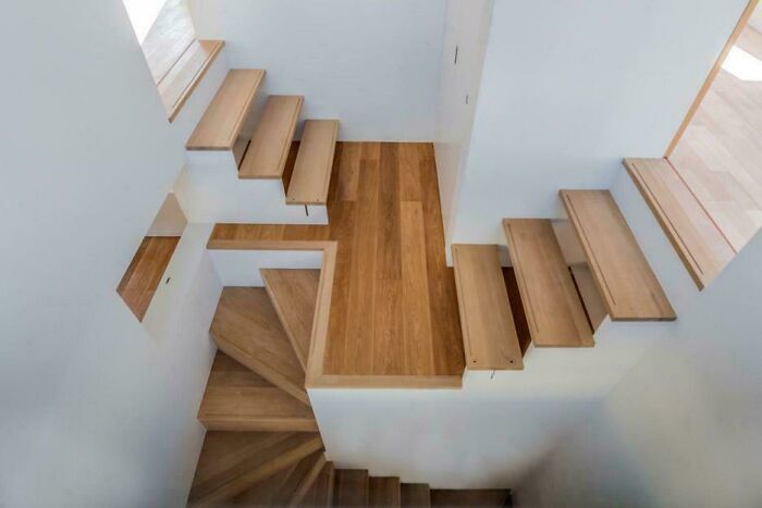 “Airbnb Insanity”: 130 Stairs You Simply Can’t Take Without Insurance