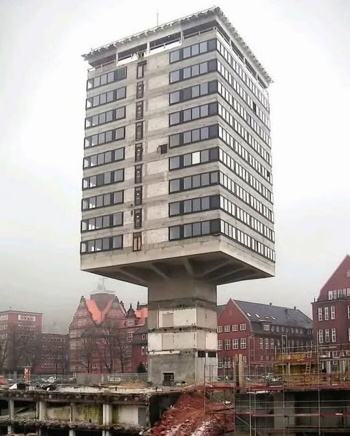 87 Ugly, Unesthetic And Depressing Buildings That Give Modern Architecture A Bad Name