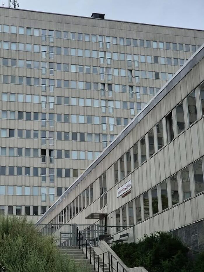 87 Ugly, Unesthetic And Depressing Buildings That Give Modern Architecture A Bad Name