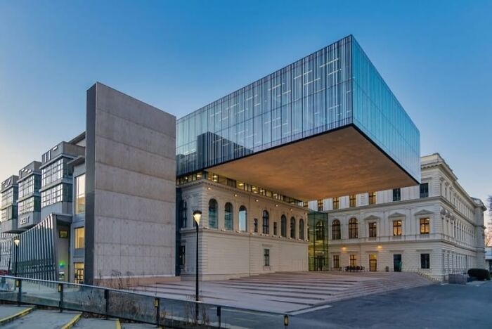 87 Ugly, Unesthetic And Depressing Buildings That Give Modern Architecture A Bad Name