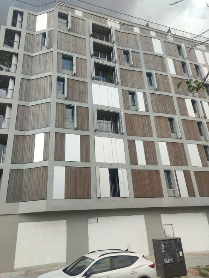 87 Ugly, Unesthetic And Depressing Buildings That Give Modern Architecture A Bad Name