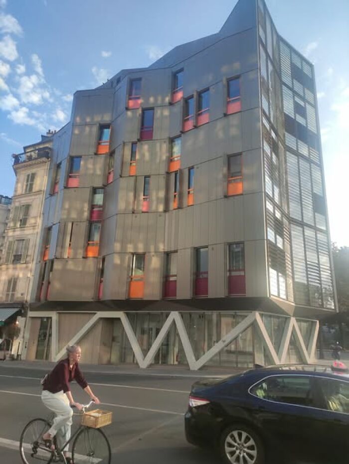 87 Ugly, Unesthetic And Depressing Buildings That Give Modern Architecture A Bad Name